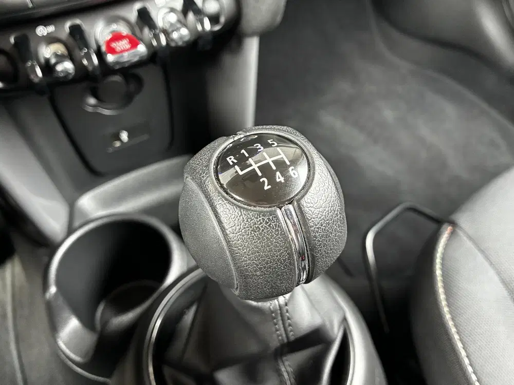 Mini Hatchback Cooper 3 deurs uit 2021, foto 18