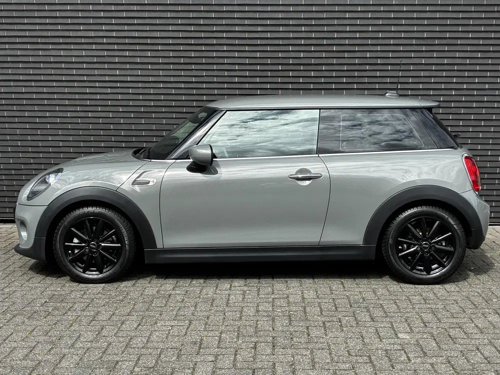 Mini Hatchback Cooper 3 deurs uit 2021, foto 3