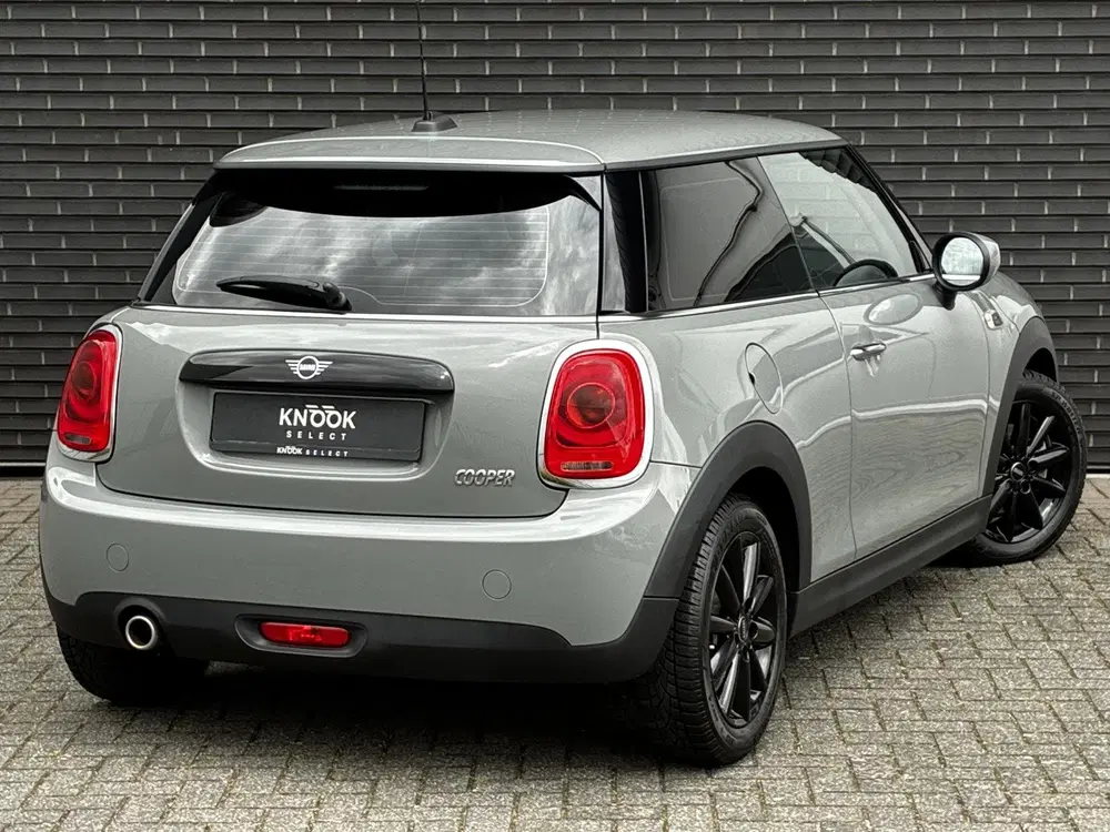 Mini Hatchback Cooper 3 deurs uit 2021, foto 4