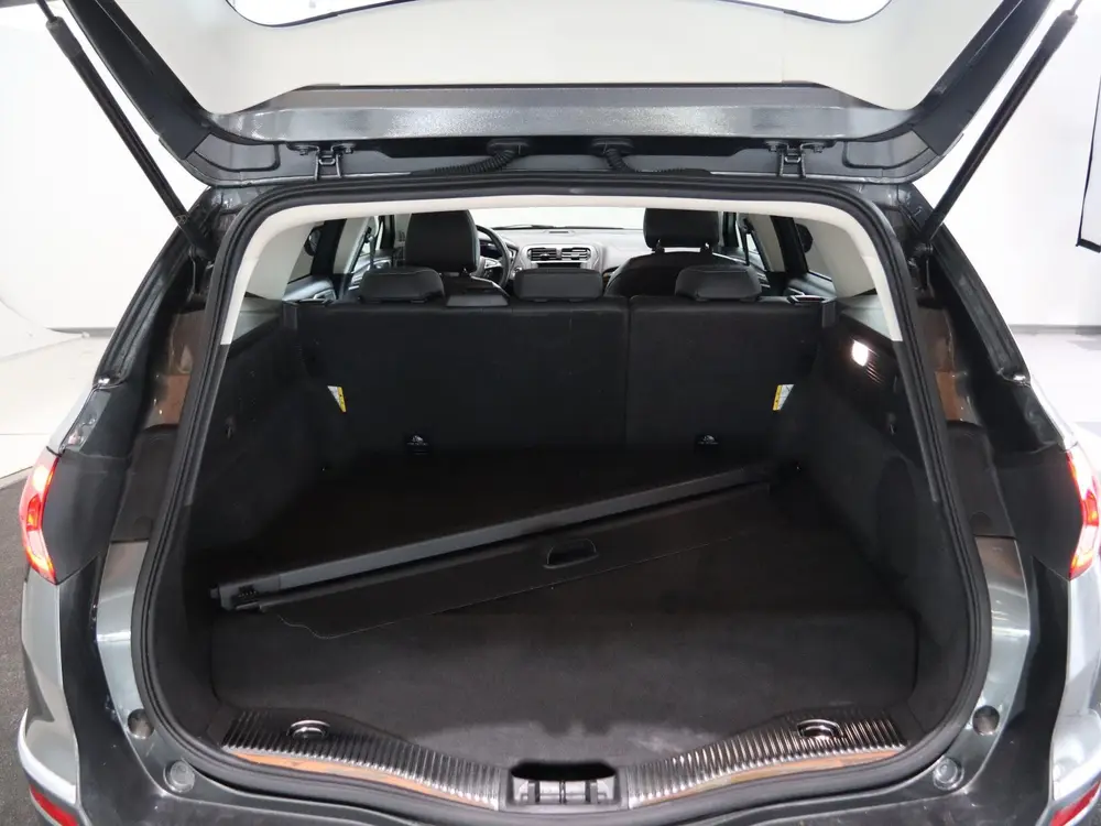 Ford Mondeo 2.0 IVCT HEV Vignale uit 2021, foto 10