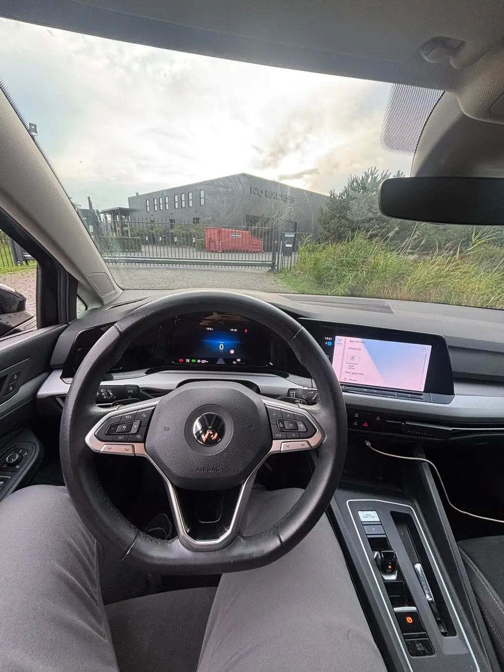 Volkswagen Golf 1.0 Etsi 110pk 7-DSG 2021 Zwart uit 2021, foto 7