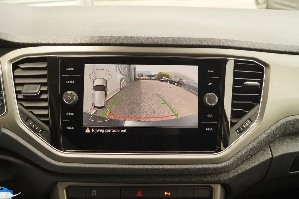 Volkswagen T-Roc 1.5 TSI 150pk DSG Style -NAVI-ECC-CAM-PDC uit 2021, foto 16