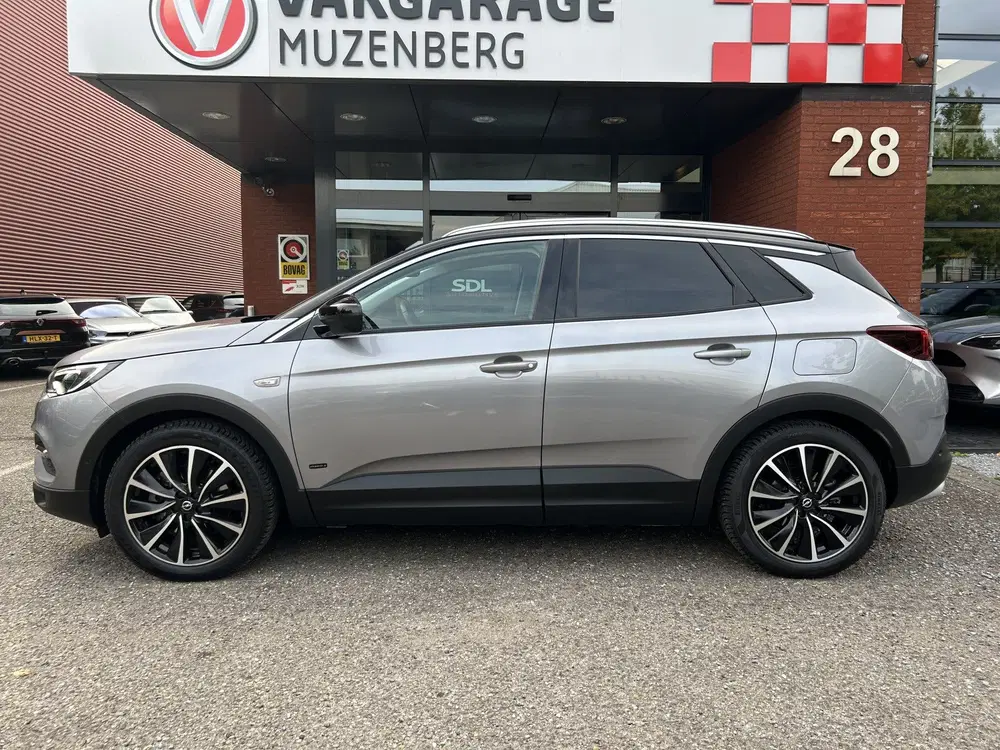 Opel Grandland X 1.6 Turbo Hybrid4 Ultimate 300 PK uit 2020, foto 4