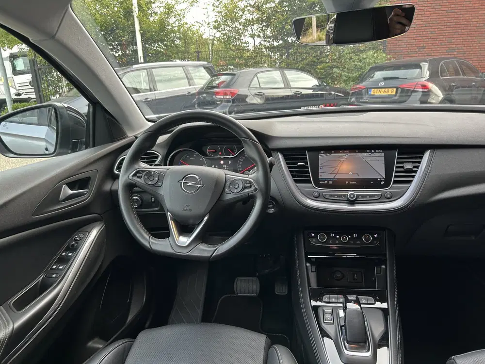 Opel Grandland X 1.6 Turbo Hybrid4 Ultimate 300 PK uit 2020, foto 8