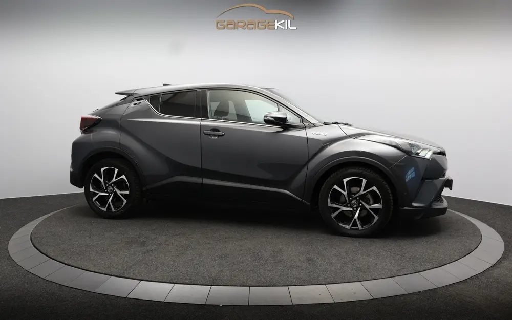Toyota C-Hr 1.8 Hybrid Dynamic LED pakket / Keyless / 18'' L uit 2019, foto 7