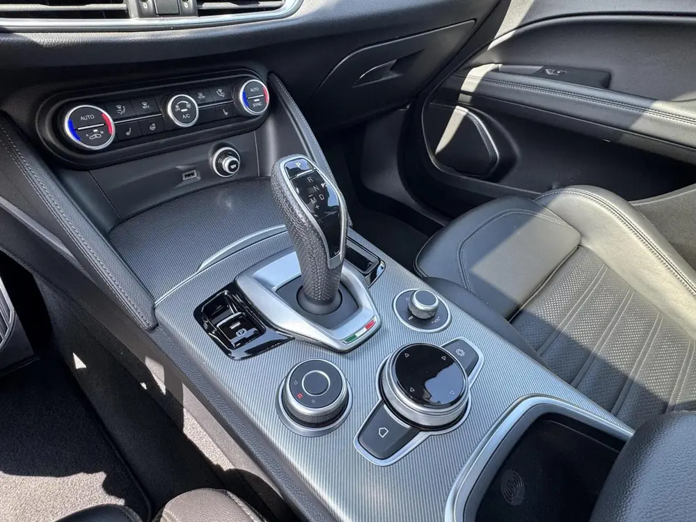 Alfa Romeo Stelvio 2.0t Q4 Veloce my22, BTW, 21 inch, Misano uit 2022, foto 11
