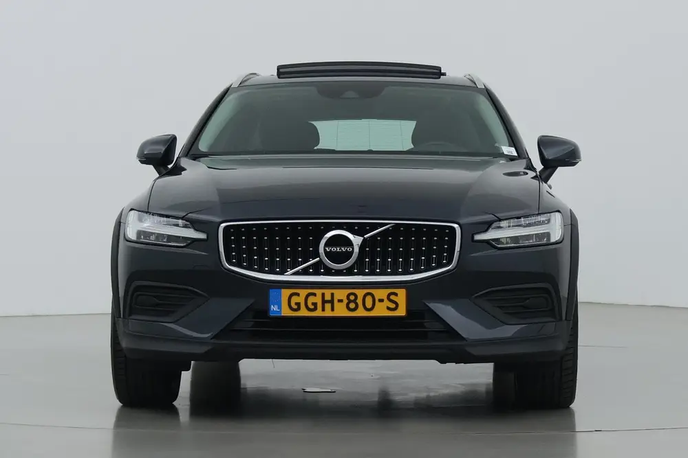 Volvo V60 Cross Country D4 AWD Pro uit 2019, foto 16