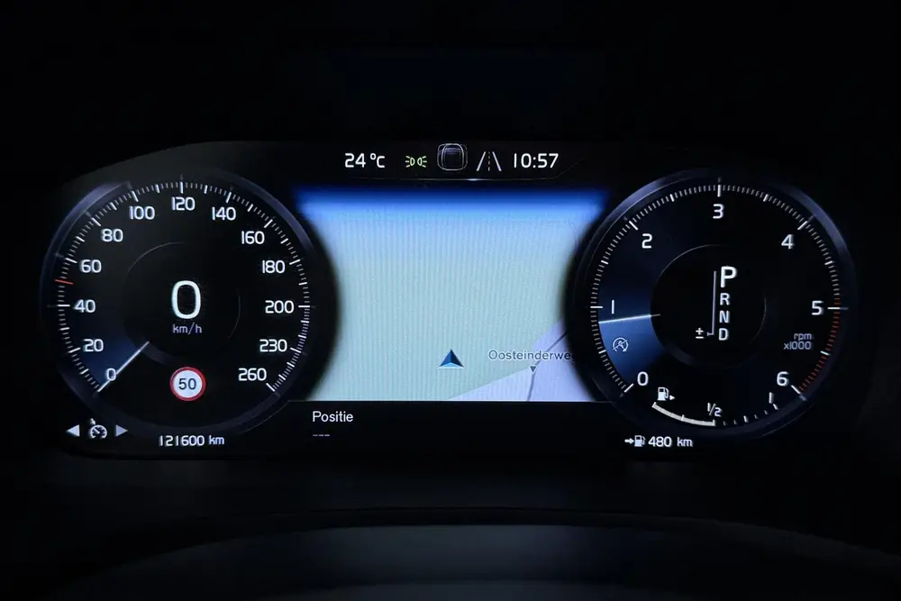 Volvo V60 Cross Country D4 AWD Pro uit 2019, foto 19