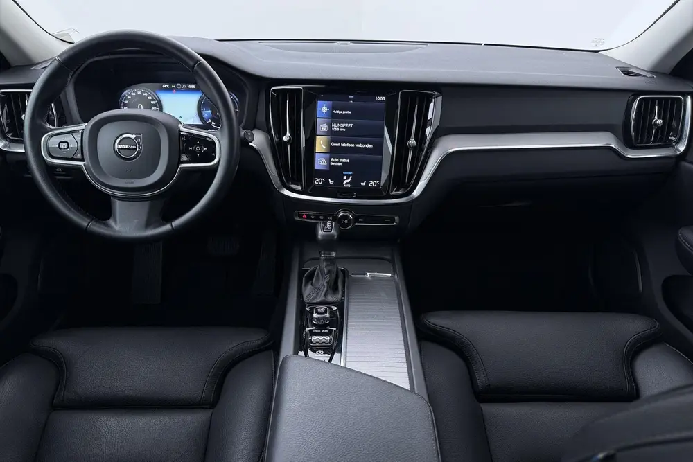 Volvo V60 Cross Country D4 AWD Pro uit 2019, foto 4
