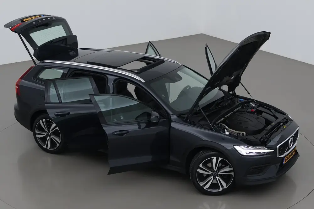 Volvo V60 Cross Country D4 AWD Pro uit 2019, foto 6