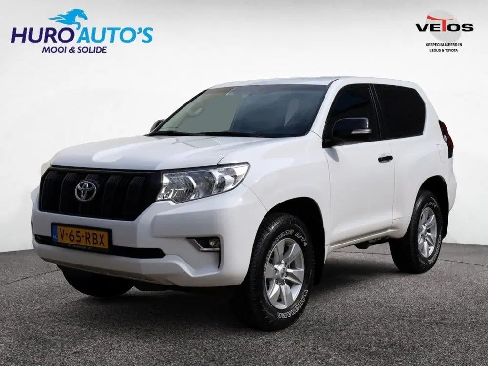 Toyota Land Cruiser 2.8 D4-D-F 3 DRS BLIND VAN uit 2023