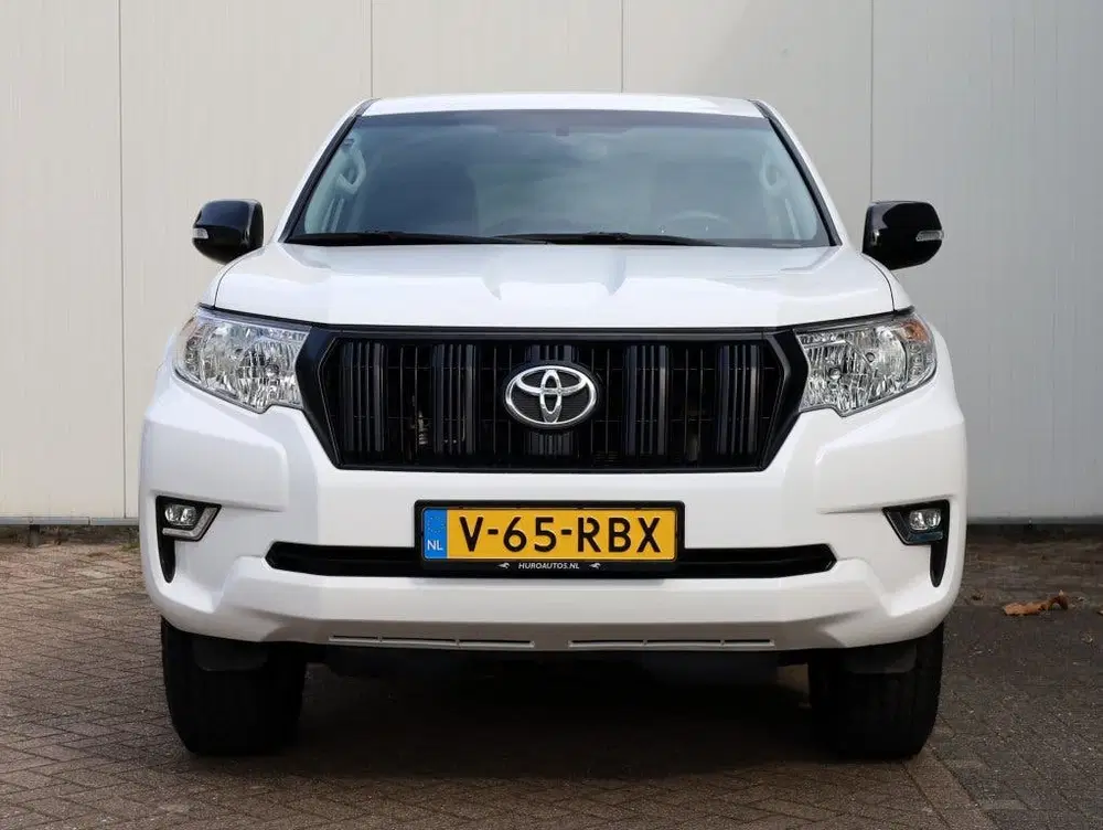 Toyota Land Cruiser 2.8 D4-D-F 3 DRS BLIND VAN uit 2023, foto 2