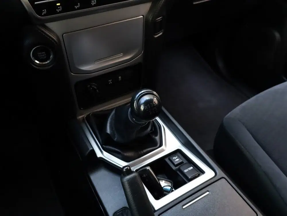 Toyota Land Cruiser 2.8 D4-D-F 3 DRS BLIND VAN uit 2023, foto 20