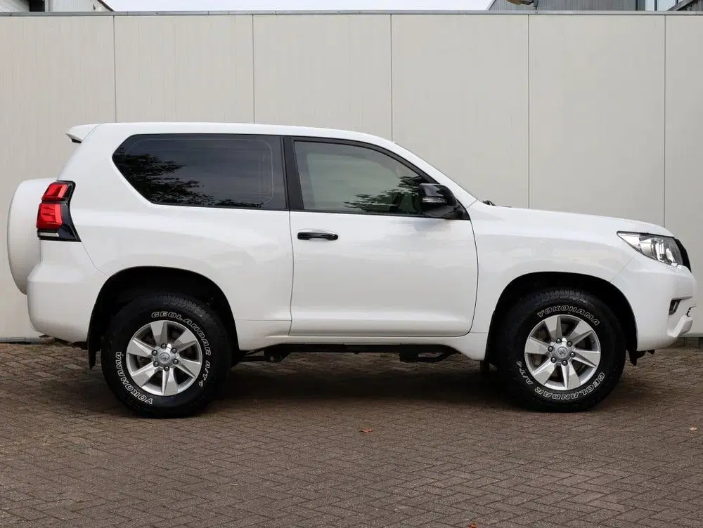 Toyota Land Cruiser 2.8 D4-D-F 3 DRS BLIND VAN uit 2023, foto 6