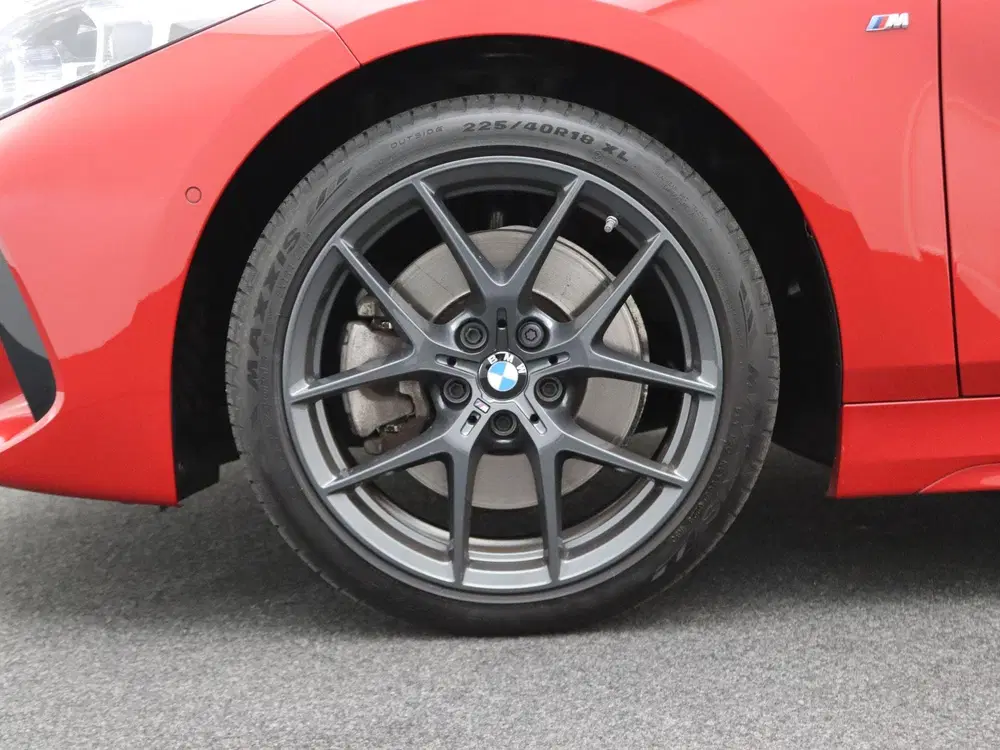 BMW 1-serie 5-deurs 120i Innovation Pack uit 2023, foto 9