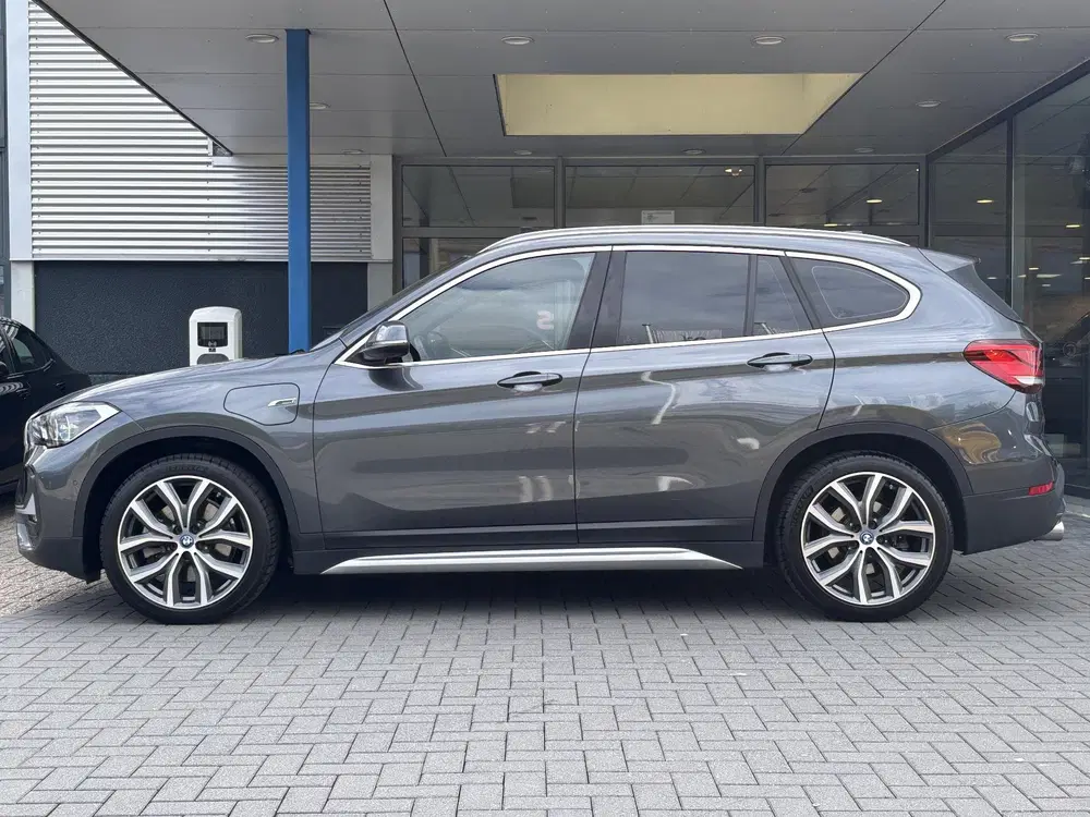 BMW X1 xDrive25e xLine uit 2022, foto 11