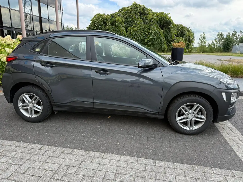 Hyundai Kona 1.0 T-gdi 120pk 2WD Navigatie,Carplay,Garantie uit 2019, foto 3