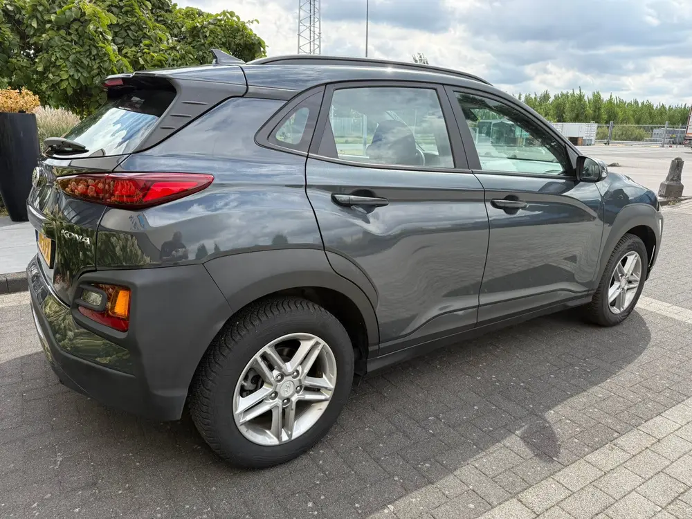 Hyundai Kona 1.0 T-gdi 120pk 2WD Navigatie,Carplay,Garantie uit 2019, foto 4