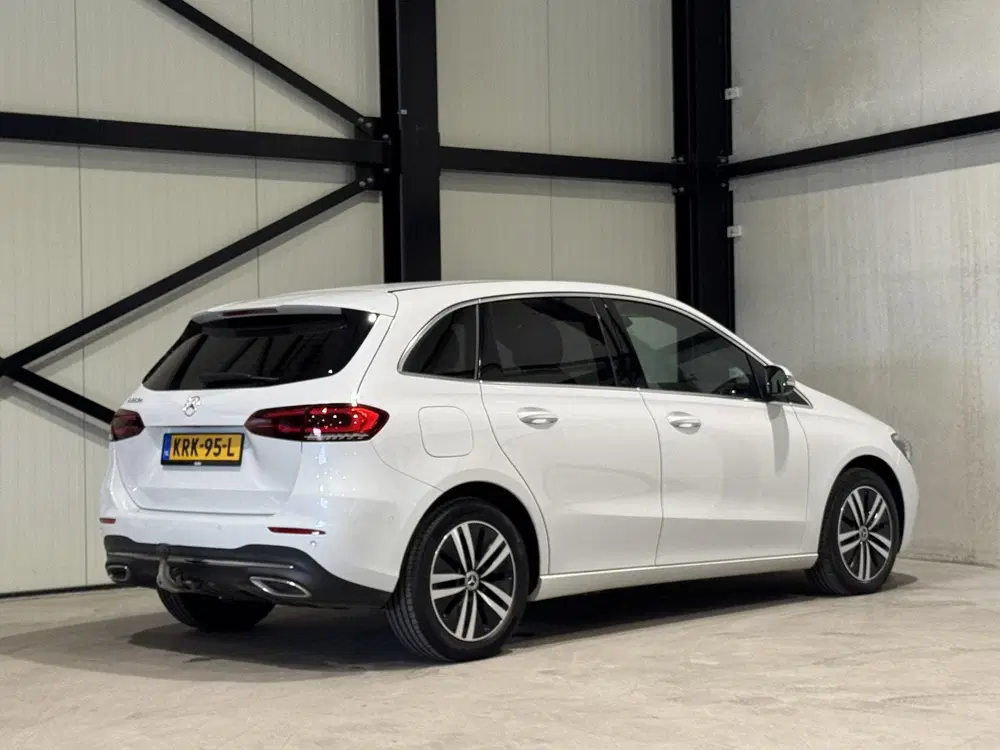 Mercedes-Benz B-Klasse 250 e Business uit 2022, foto 2