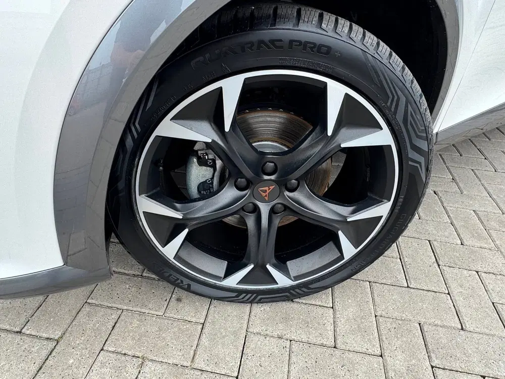 Cupra Formentor 1.4 e-Hybrid Business uit 2022, foto 12