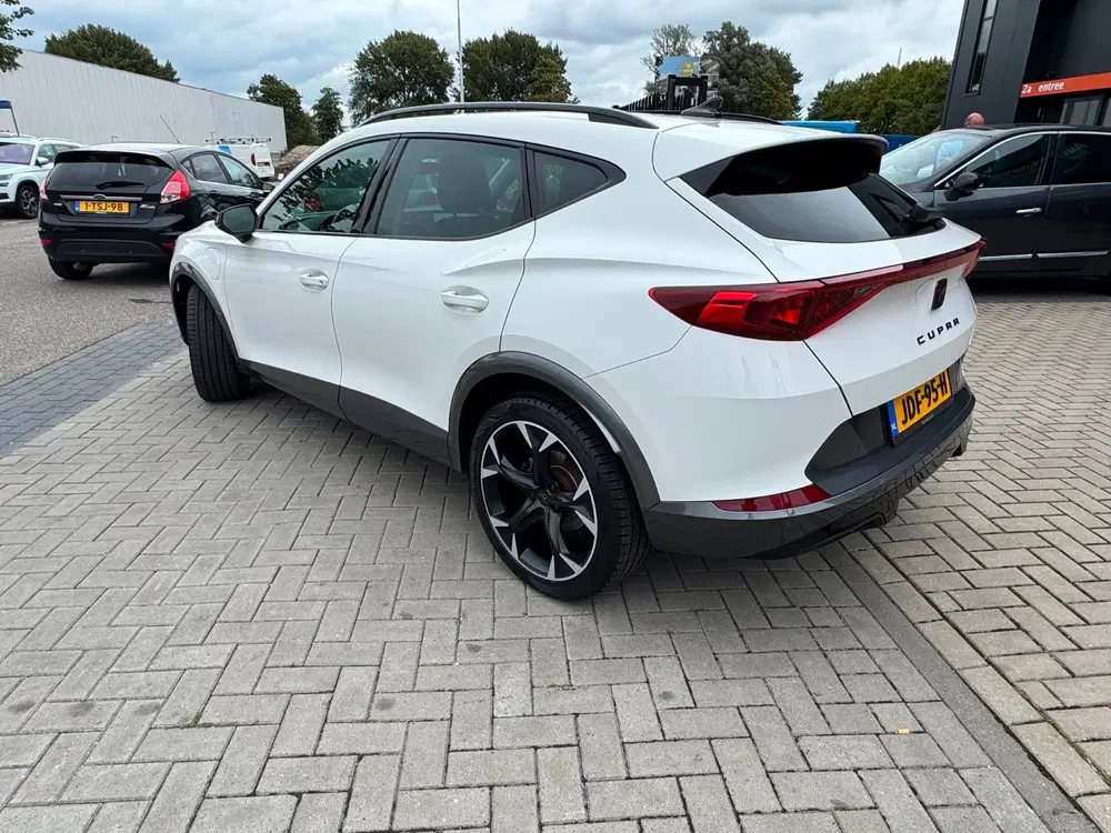 Cupra Formentor 1.4 e-Hybrid Business uit 2022, foto 16