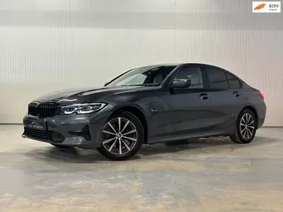 BMW 3-serie 320e Business Edition Plus uit 2022