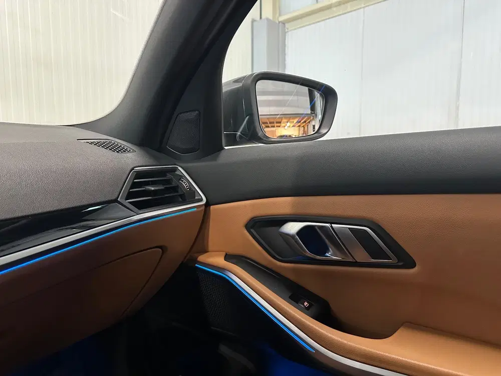 BMW 3-serie 320e Business Edition Plus uit 2022, foto 16