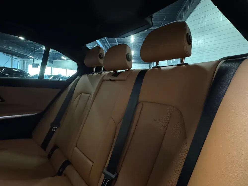 BMW 3-serie 320e Business Edition Plus uit 2022, foto 5