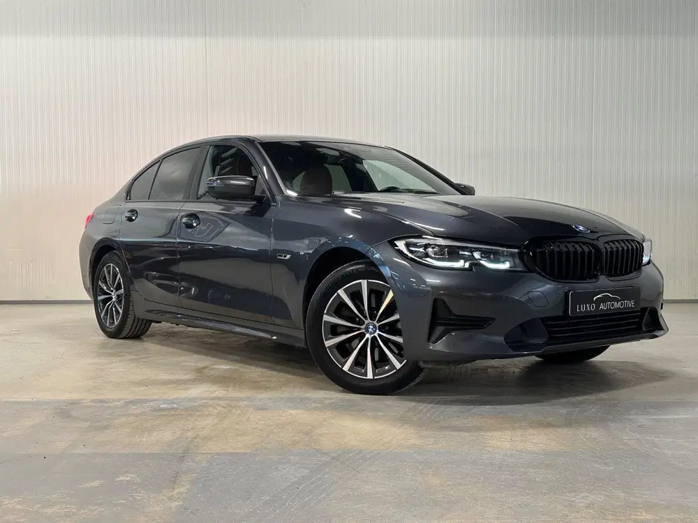 BMW 3-serie 320e Business Edition Plus uit 2022, foto 7
