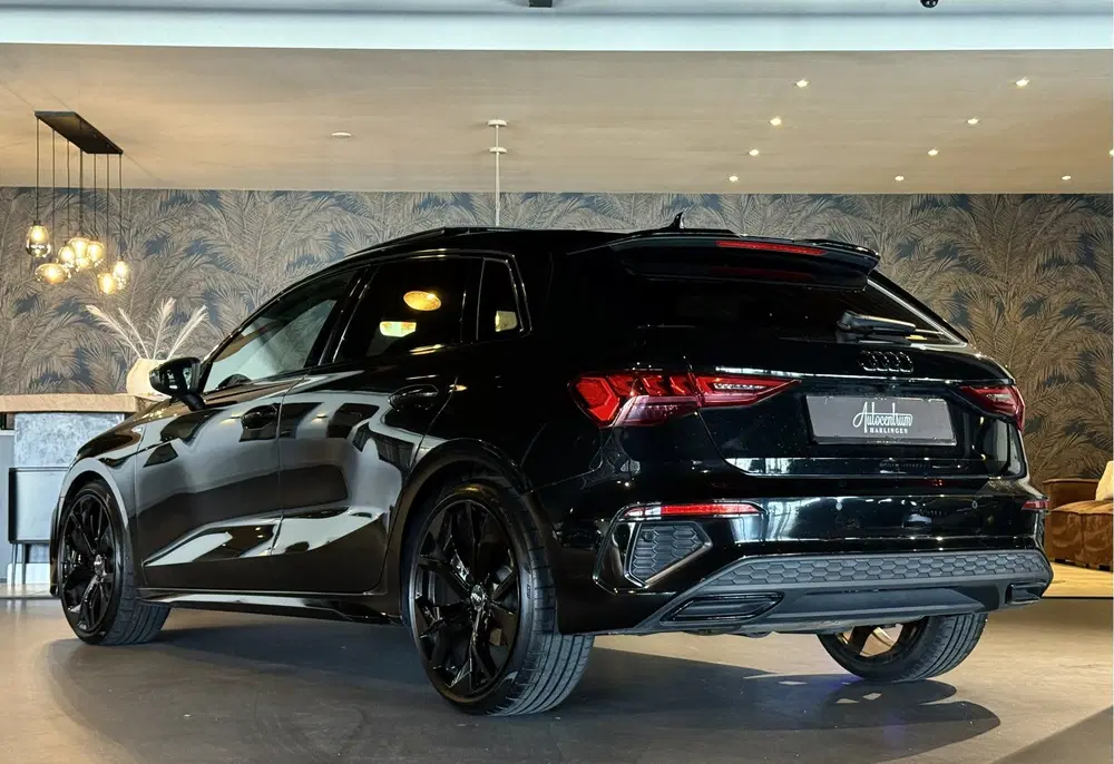 Audi A3 3x S-Line I Pano I RS I Black on Black uit 2022, foto 19