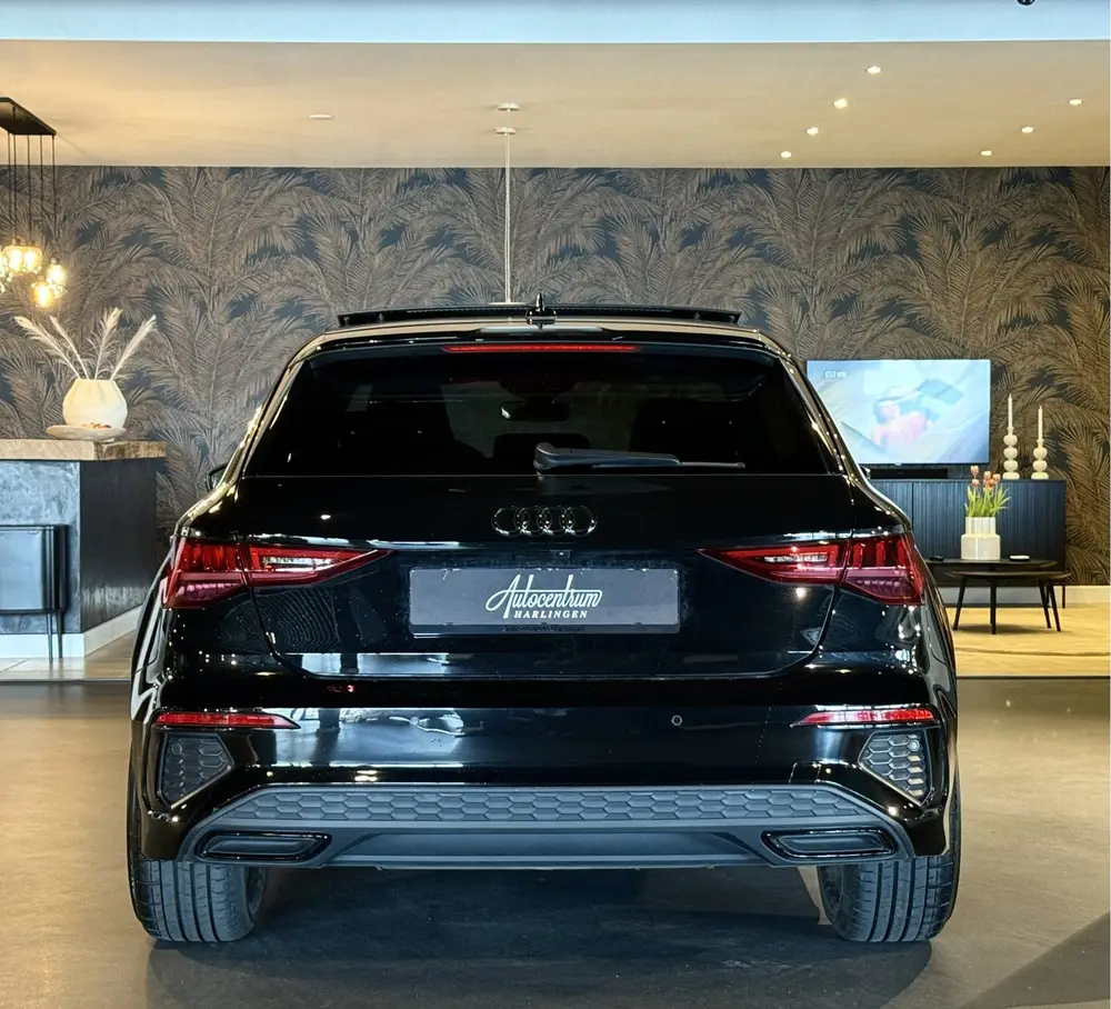 Audi A3 3x S-Line I Pano I RS I Black on Black uit 2022, foto 4