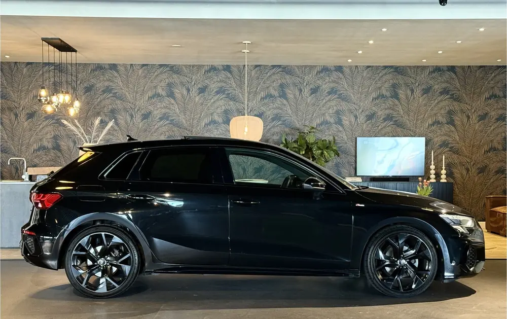 Audi A3 3x S-Line I Pano I RS I Black on Black uit 2022, foto 6