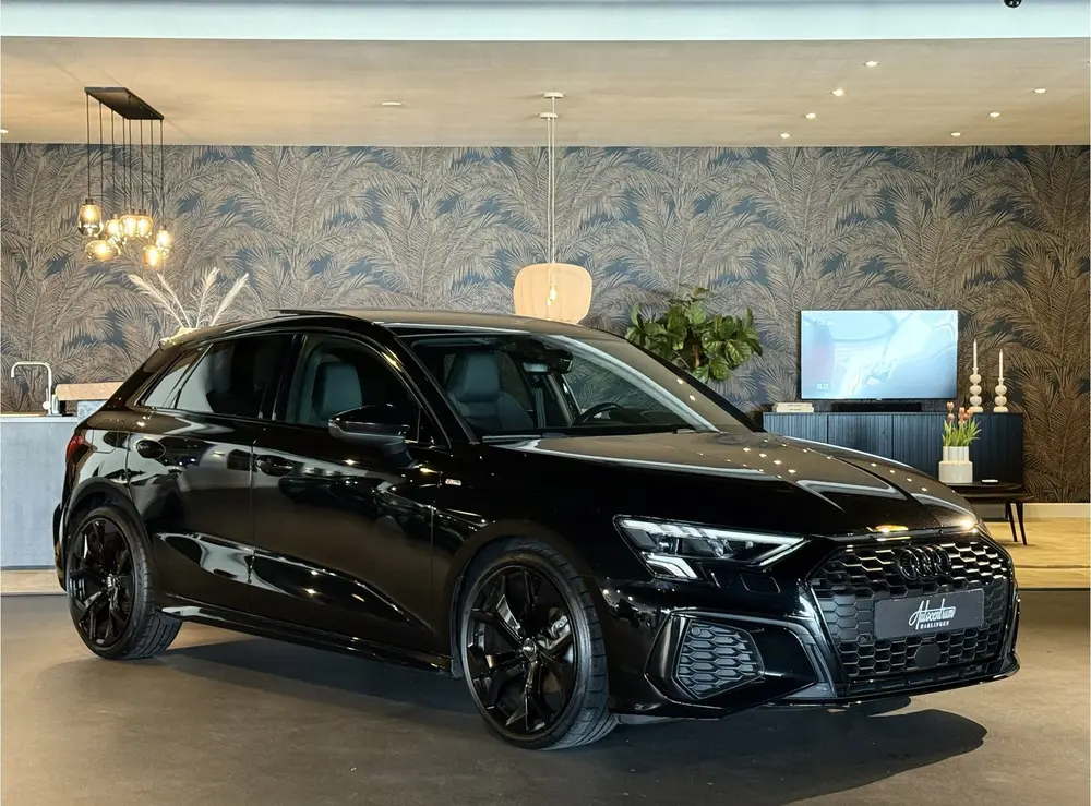 Audi A3 3x S-Line I Pano I RS I Black on Black uit 2022, foto 7