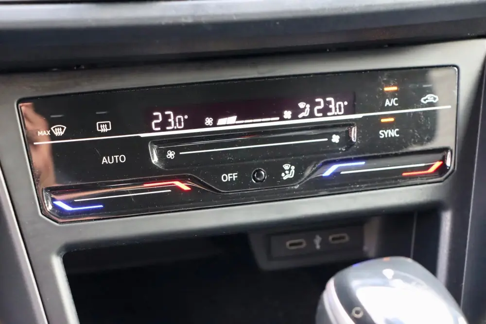Volkswagen Polo 1.0 TSI R-Line | FACELIFT | UNIEKE KLEUR | C uit 2022, foto 18