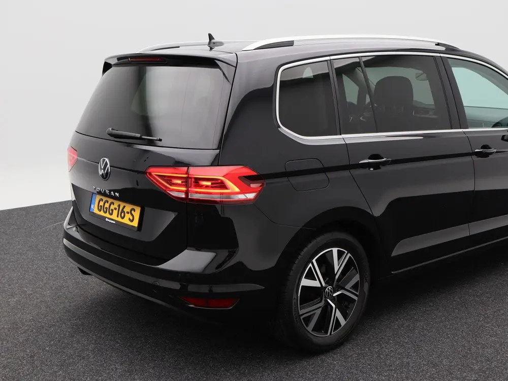 Volkswagen Touran 1.5 TSi 150Pk Highline 7p | Stoelverwarmin uit 2023, foto 15