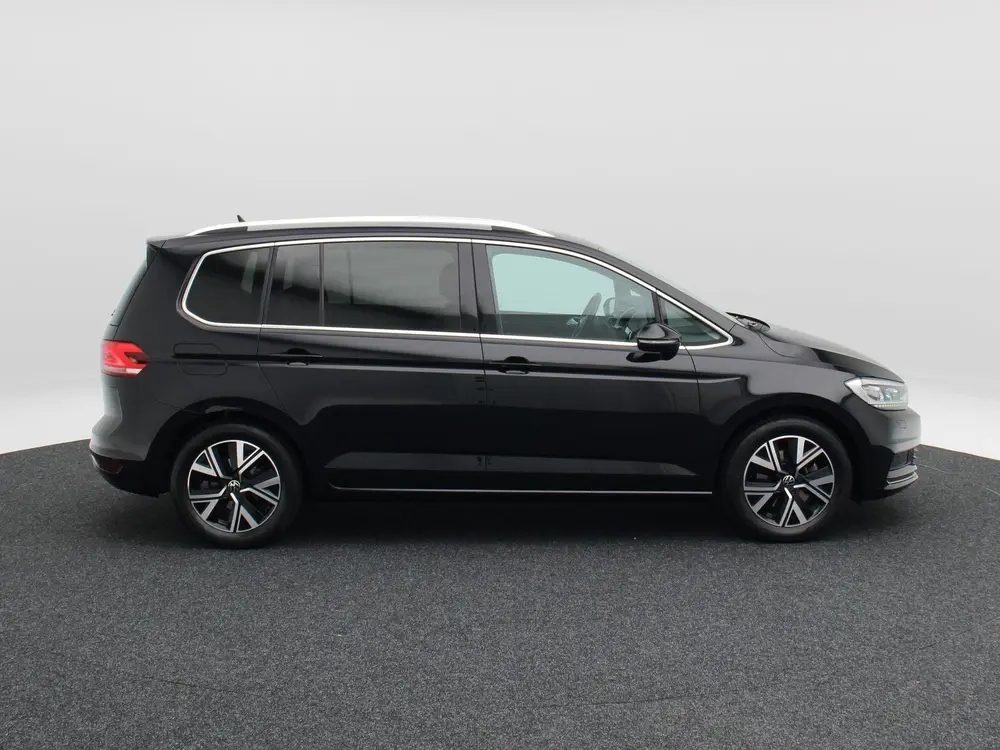 Volkswagen Touran 1.5 TSi 150Pk Highline 7p | Stoelverwarmin uit 2023, foto 8