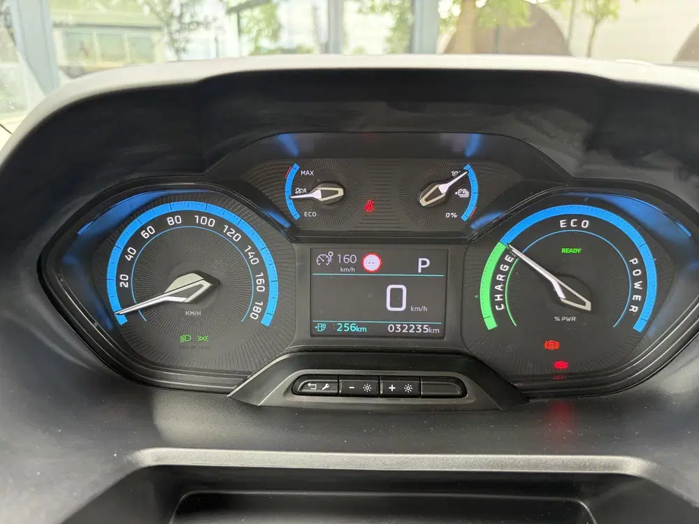 Peugeot Rifter EV Allure Pack 50 kWh SOH 100% uit 2023, foto 17