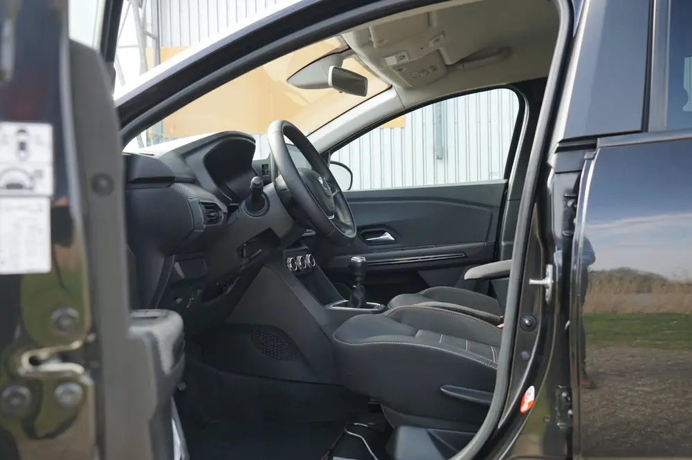 Dacia Jogger 1.0 TCe Extreme 7p. uit 2022, foto 16