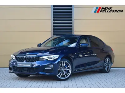 BMW 3-serie 330e High Executive * M-Pakket * Harman uit 2019
