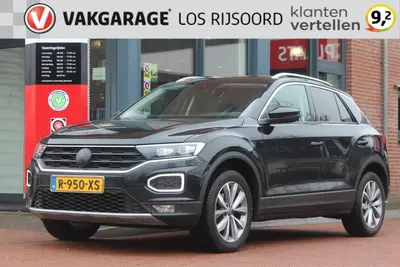 VOLKSWAGEN T-Roc 1.5 TSI Aut. *Business* | Trekhaak | Camera uit 2022