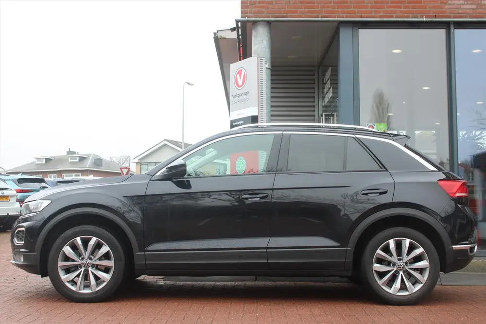 Volkswagen T-Roc 1.5 TSI Aut. *Business* | Trekhaak | Camera uit 2022, foto 2