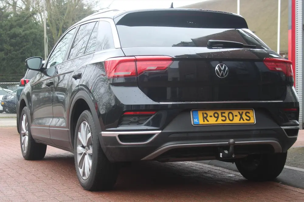 Volkswagen T-Roc 1.5 TSI Aut. *Business* | Trekhaak | Camera uit 2022, foto 3