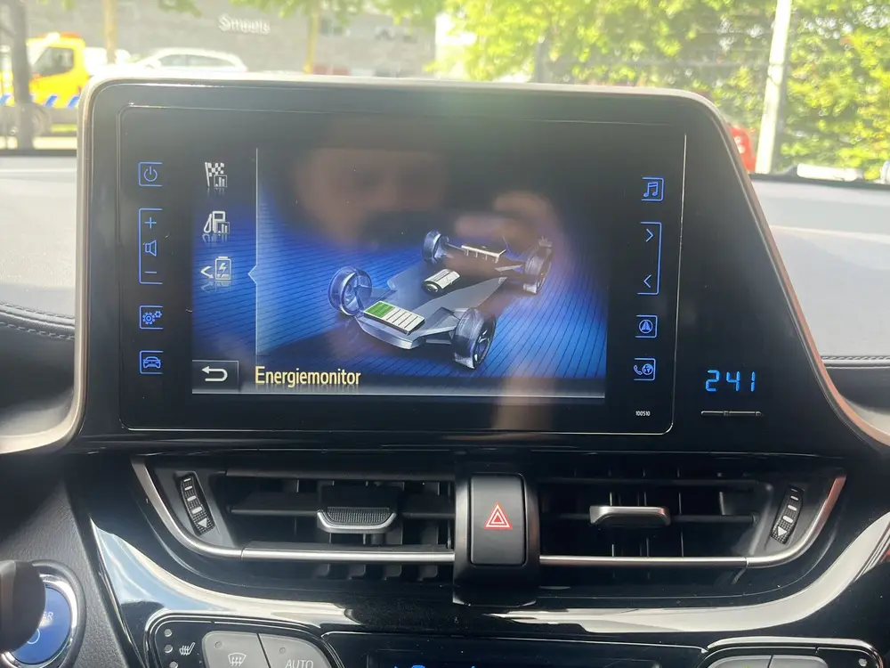 Toyota C-Hr 1.8 Hybrid Style // NAVI // CAMERA // ADAPTIVE C uit 2019, foto 20