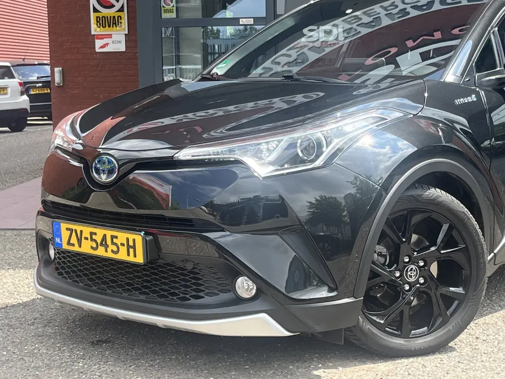 Toyota C-Hr 1.8 Hybrid Style // NAVI // CAMERA // ADAPTIVE C uit 2019, foto 8