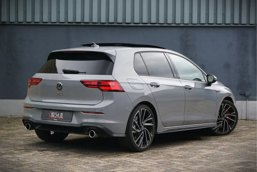 Volkswagen Golf 2.0 TSI GTI Panoramadak/Harman-Kardon/Matrix uit 2021, foto 2