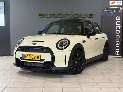 Mini Cooper S 2.0 Cooper S uit 2022