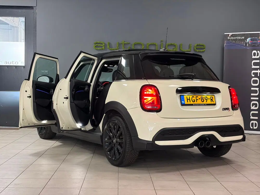 Mini Cooper S 2.0 Cooper S uit 2022, foto 16