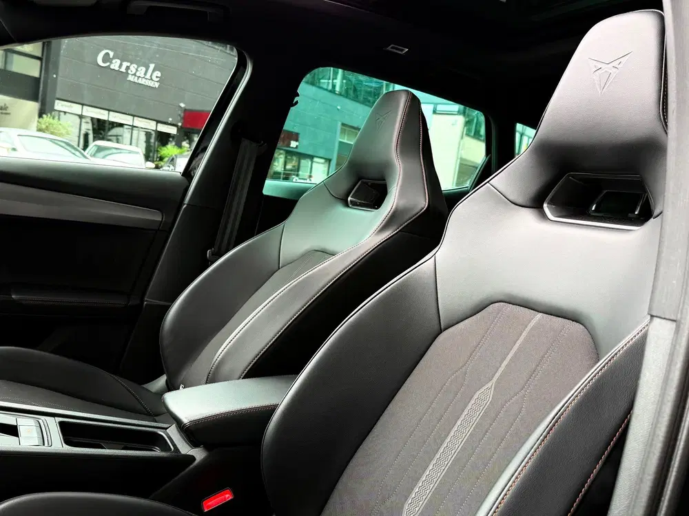 Cupra Formentor 1.4 e-Hybrid Performance kuipstoelen uit 2023, foto 10