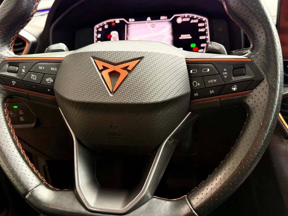 Cupra Formentor 1.4 e-Hybrid Performance kuipstoelen uit 2023, foto 14