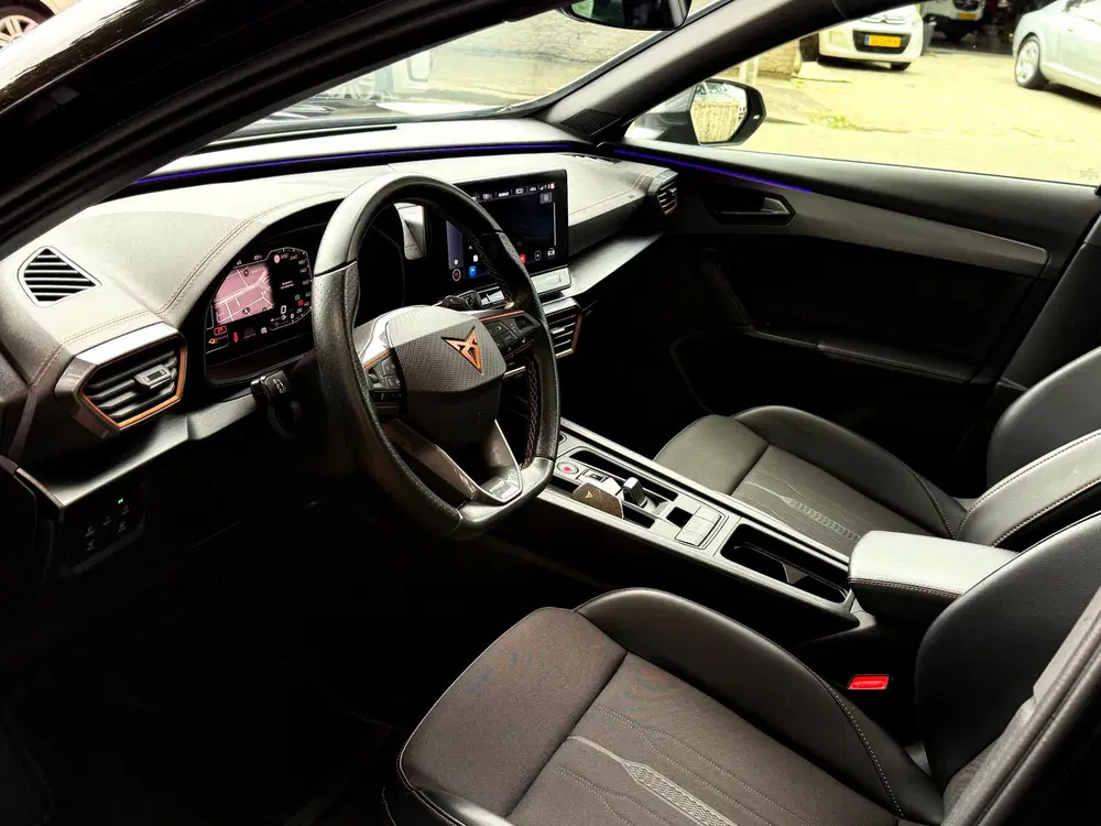 Cupra Formentor 1.4 e-Hybrid Performance kuipstoelen uit 2023, foto 9